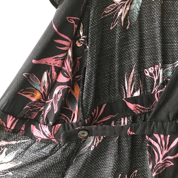 Xhilaration Black Short Sleeve Floral Wrap Top - Picture 12 of 12